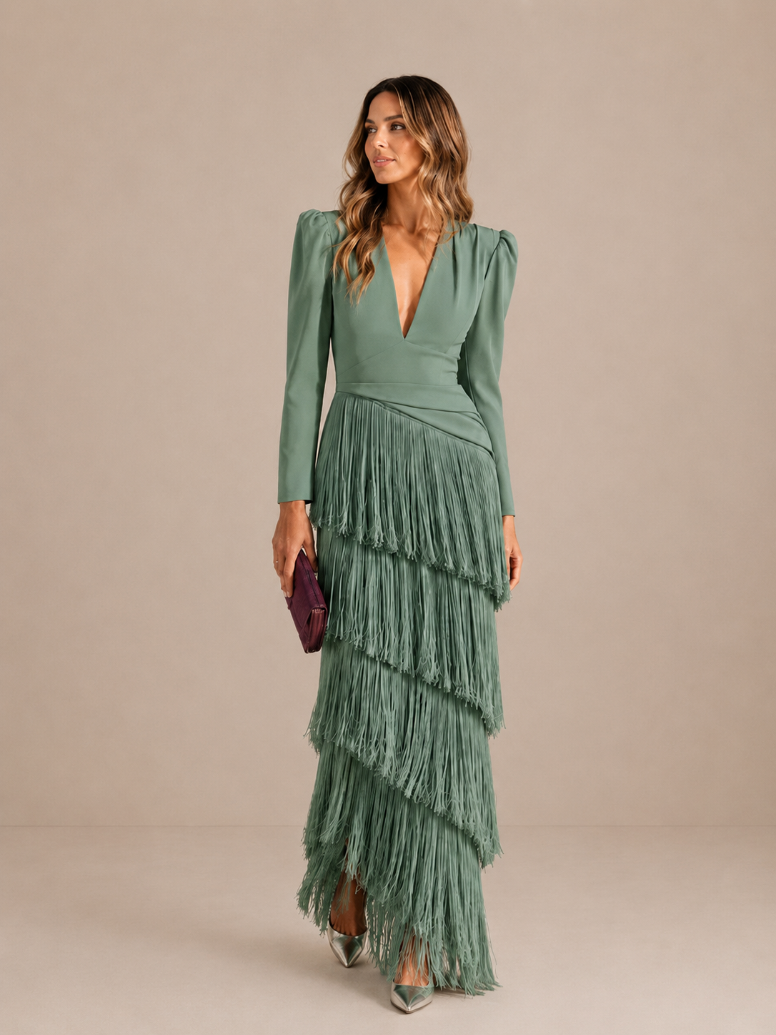 NOA | Elegante vestido midi con mangas de flecos