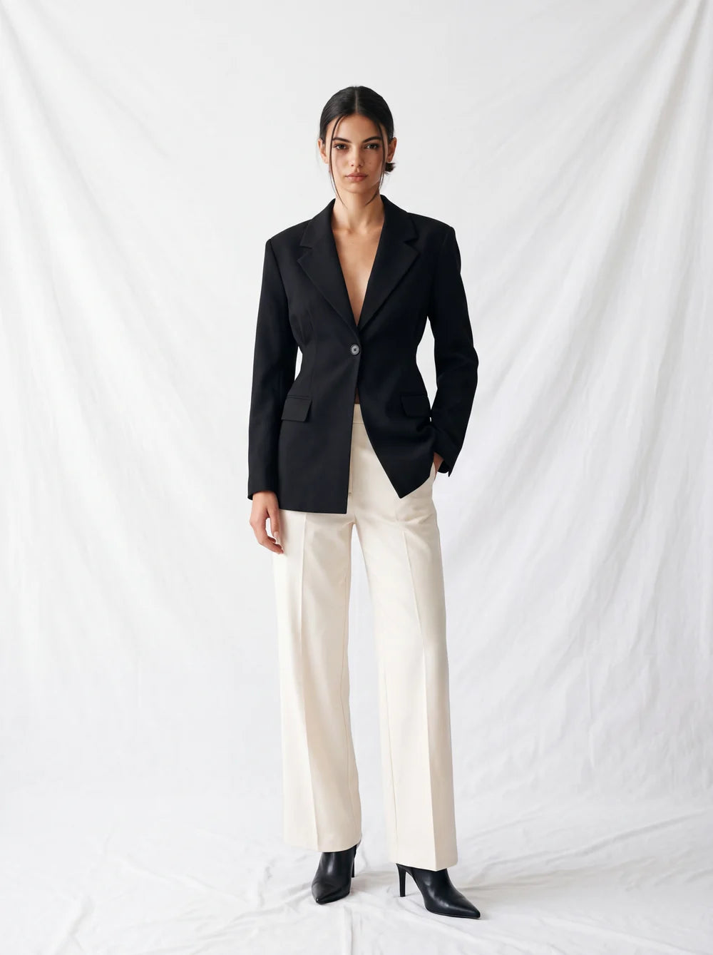 CAMILLE | Blazer Entallado de Corte Clásico