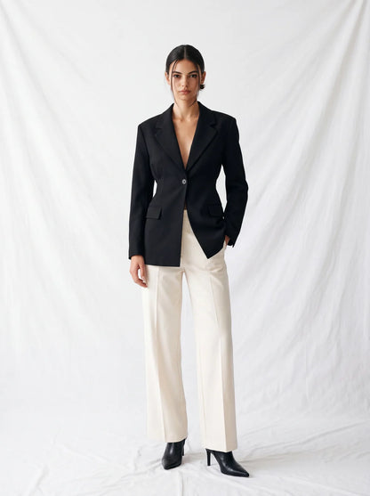 CAMILLE | Blazer Entallado de Corte Clásico