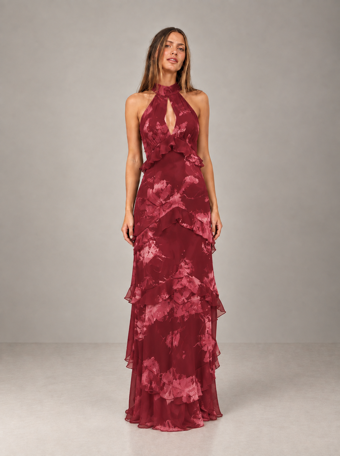 SIENA | Vestido largo halter con abertura y volantes