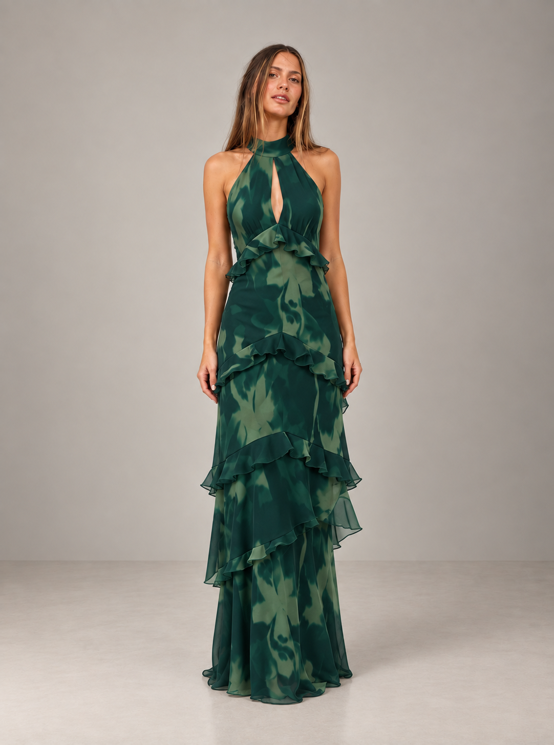 SIENA | Vestido largo halter con abertura y volantes