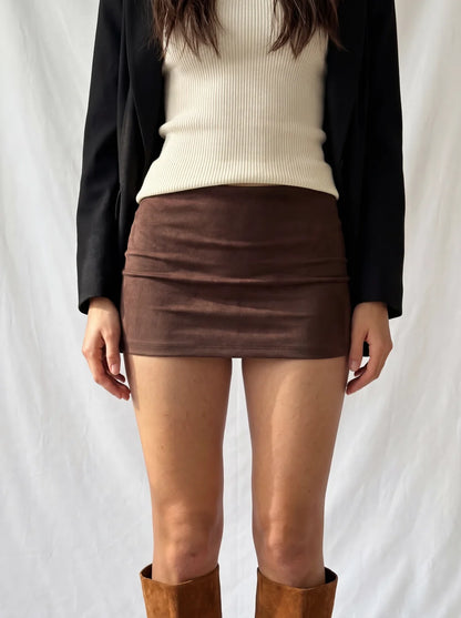 BRUNA | Falda Mini de Ante Suave