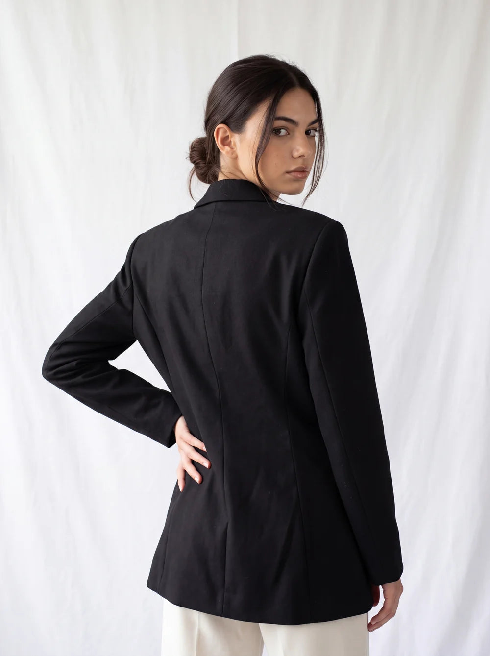 CAMILLE | Blazer Entallado de Corte Clásico