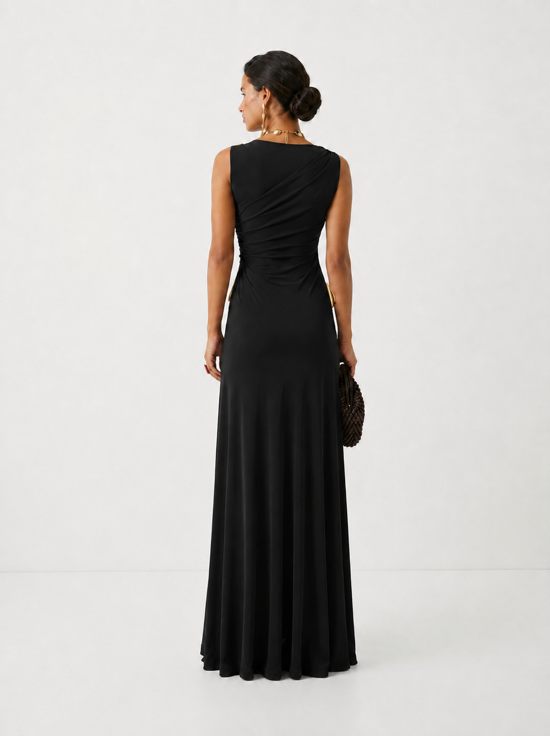 CINTHIA | Vestido elegante con enganches dorados
