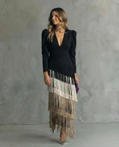 NOA | Elegante vestido midi con mangas de flecos
