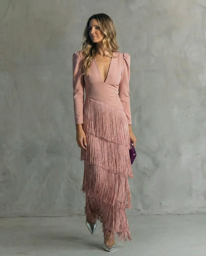 NOA | Elegante vestido midi con mangas de flecos