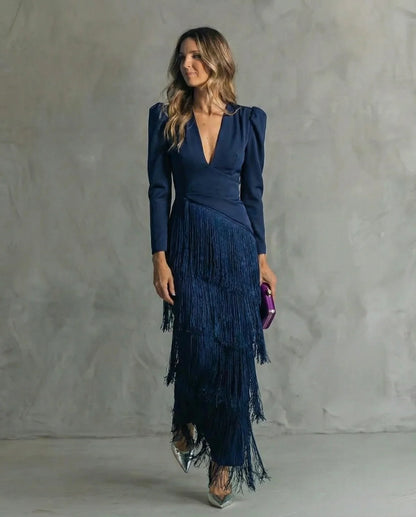 NOA | Elegante vestido midi con mangas de flecos