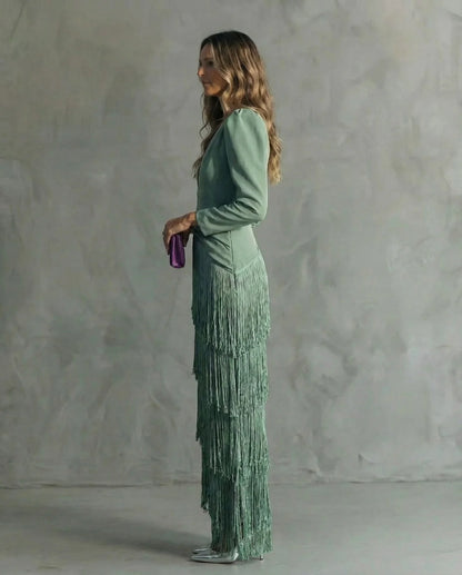 NOA | Elegante vestido midi con mangas de flecos